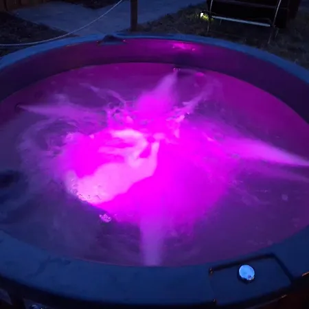 Miodowe Lato Nad Morzem Z Jacuzzi - Balia Z Hydromasazem I Basen Bedzino